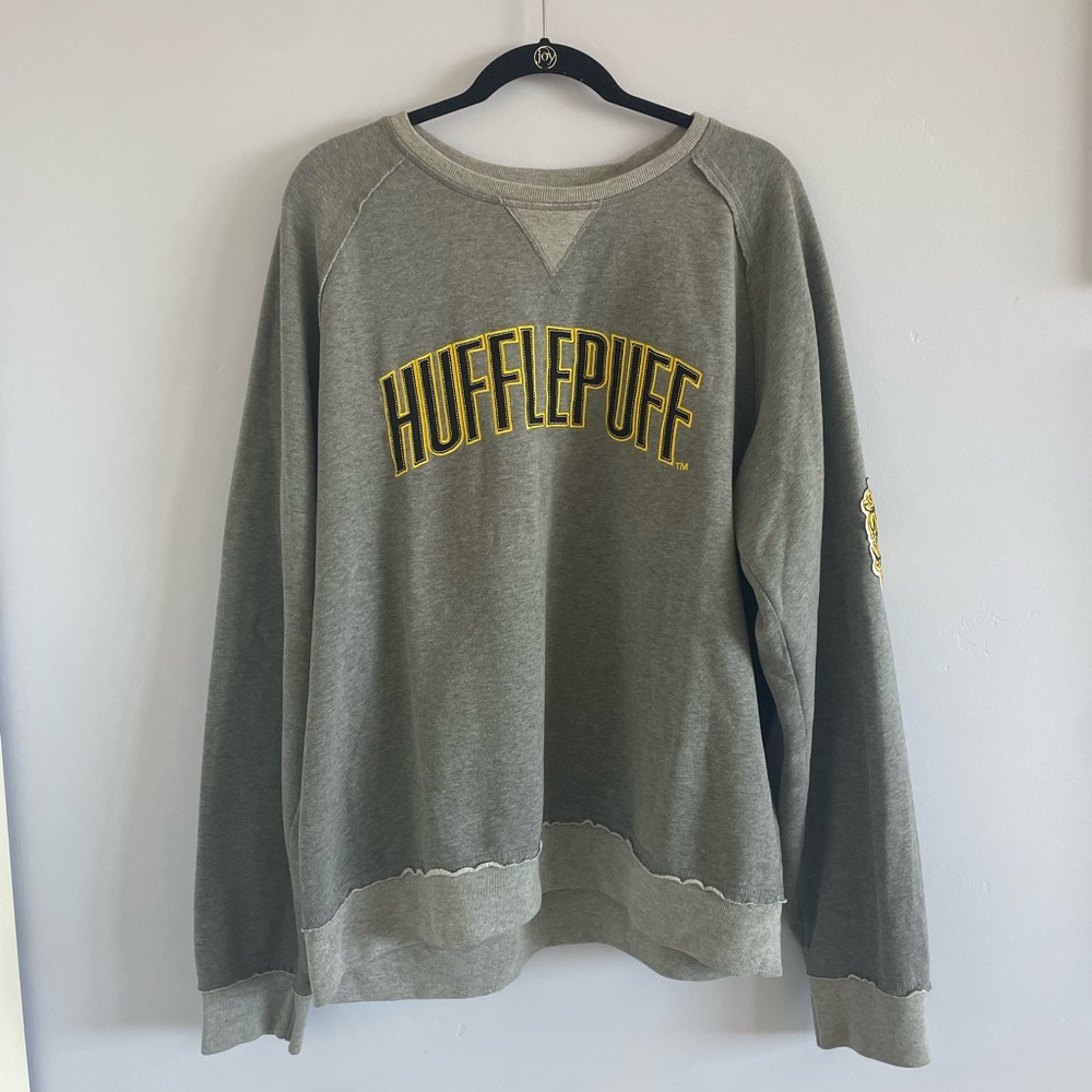 edit: SOLD hufflepuff sweatshirt